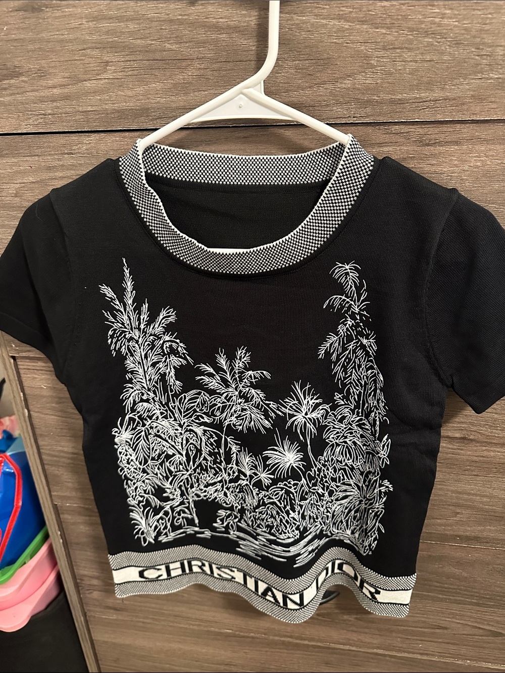 Black & White Tropical Print top size S